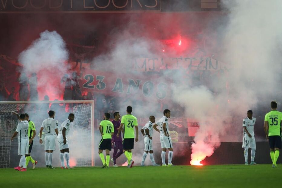 Sporting de Braga, apedrejamento, autocarro, desporto, futebol