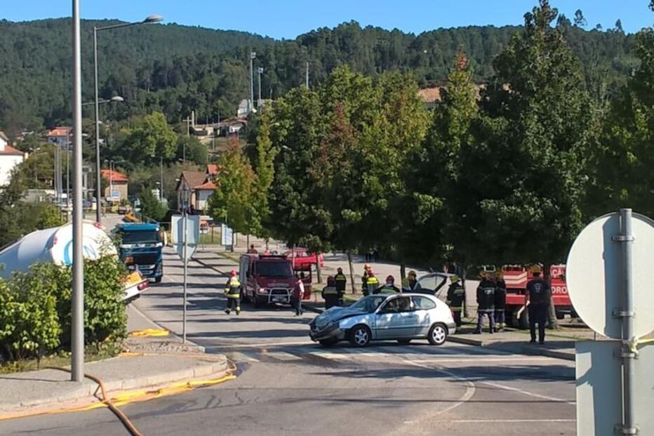 São Pedro do Sul, despiste, camião, gasolina, derrame