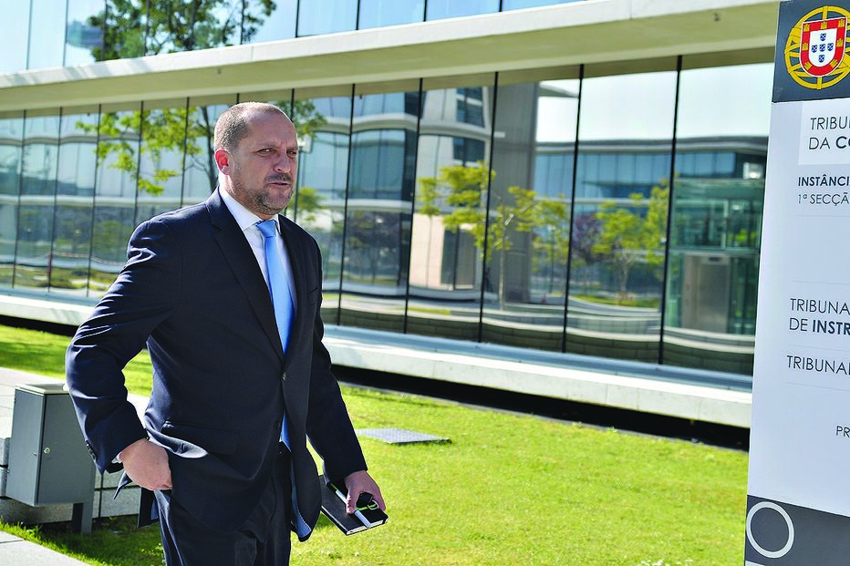 Árbitro descreve terror que viveu 