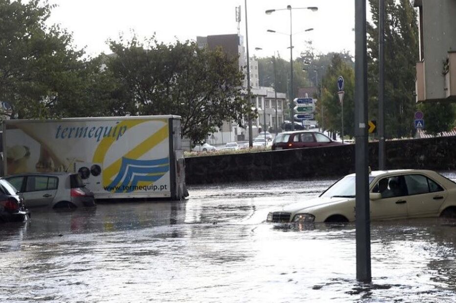 Mau tempo, inundações, Marés vivas, Santa Luzia, chuva, Viseu, Tavira, ria Formosa, ria, marés, granizo