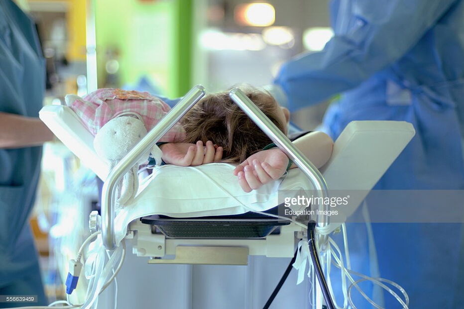 Infarmed, medicina, saúde, APEF, hepatite c, dados, evolução, cura, doentes