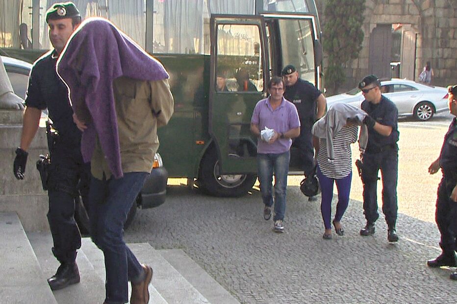 Heroína trama advogado famoso 