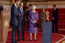 Isabel II, Harry, Philip