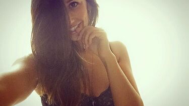 Paris Hilton junta milhares de pessoas em Ofir 