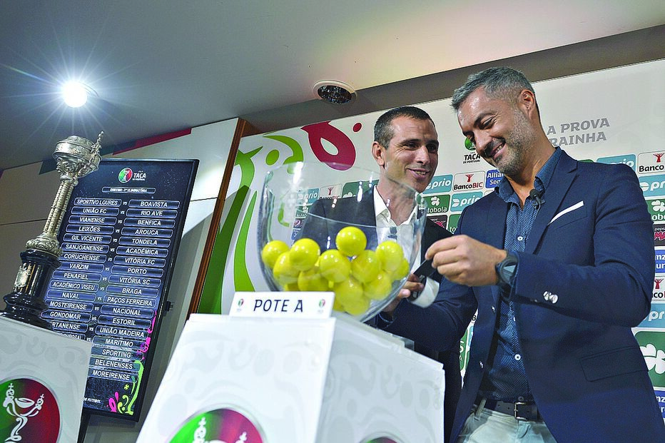 Sporting defronta Vilafranquense 