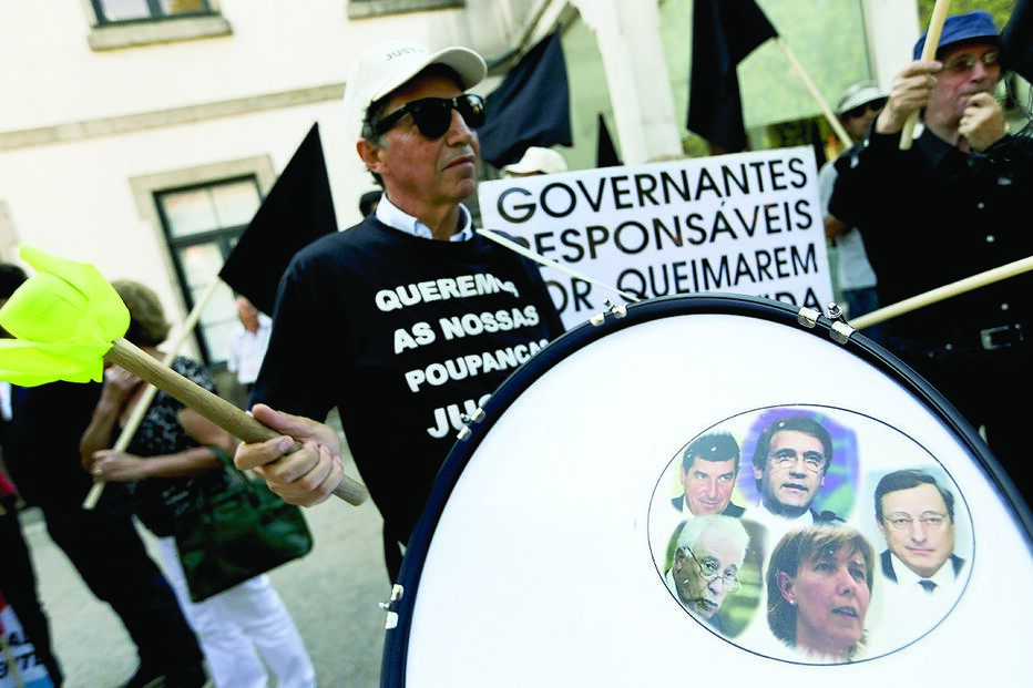 Lesados do BES ‘atacam’ Belém 