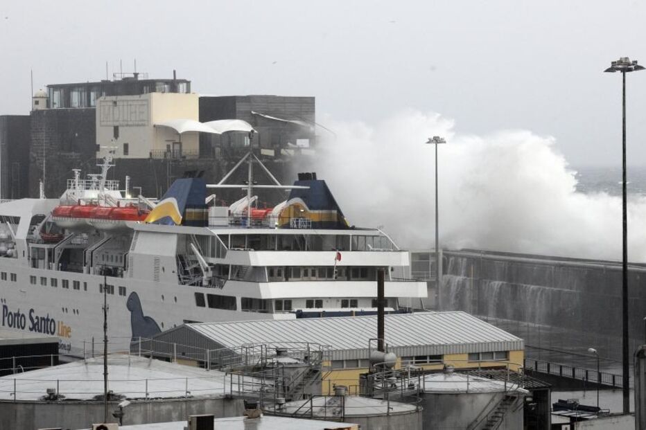 Porto Santo, Funchal, Madeira, alerta, mau tempo, viagem, Lobo Marinho, Porto Santo Line, meteorologia, transporte marítimo e fluvial