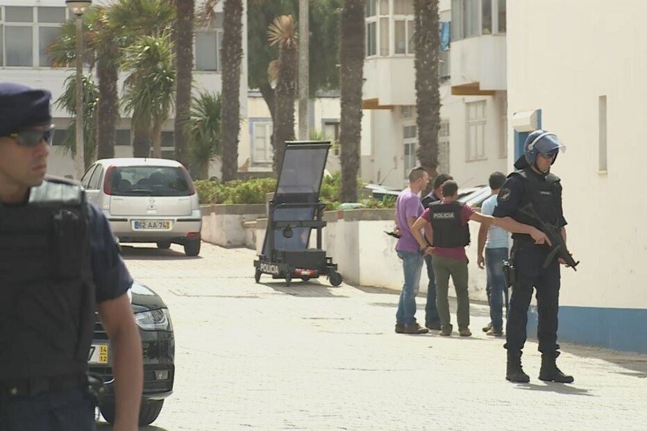 Barricado, Lagos, polícia, PSP