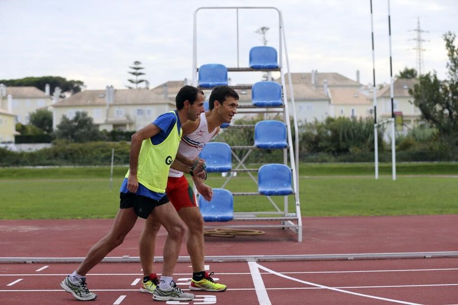 Nuno Alves, Ricardo Abreu, Clube de Atletismo de Pedro Pessoa, Sobreda, Prémio de Mérito Desportivo do Estado Português, Comité Paralímpico de Portugal, Comité Olímpico de Portugal, campeonatos, medalhas, atletismo, desporto, deficiente, invisual, cego, história inspiradora