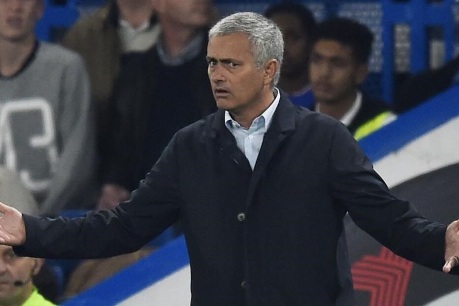 07-10-2015_22_30_06 mourinho.jpg