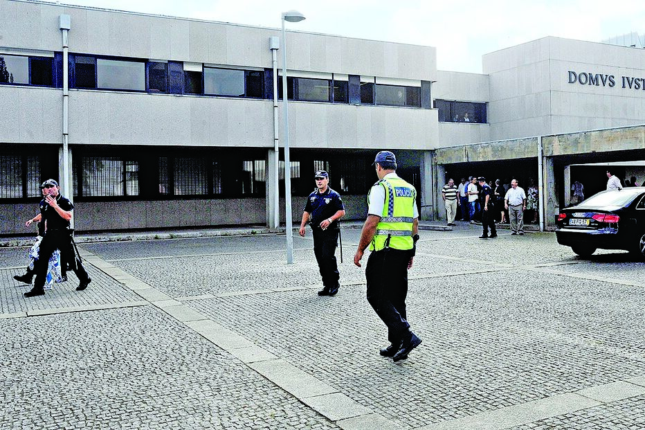 julgamento, burla, professora, arguidos, Rui Lima, Ministério Público