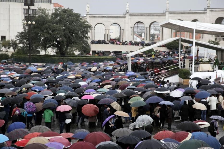 Santuário de Fátima, religião, peregrinação internacional, Fátima, início, segunda-feira, outubro
