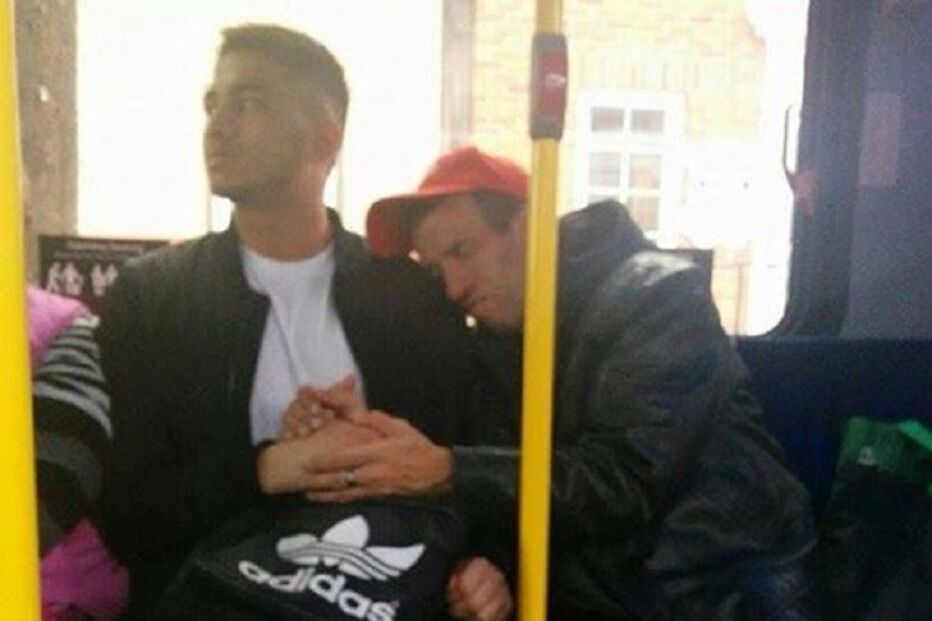 herói, jovem, redes sociais, Facebook, fotografia, canadiano, paralisia cerebral, Godfrey Cuotto, Robert