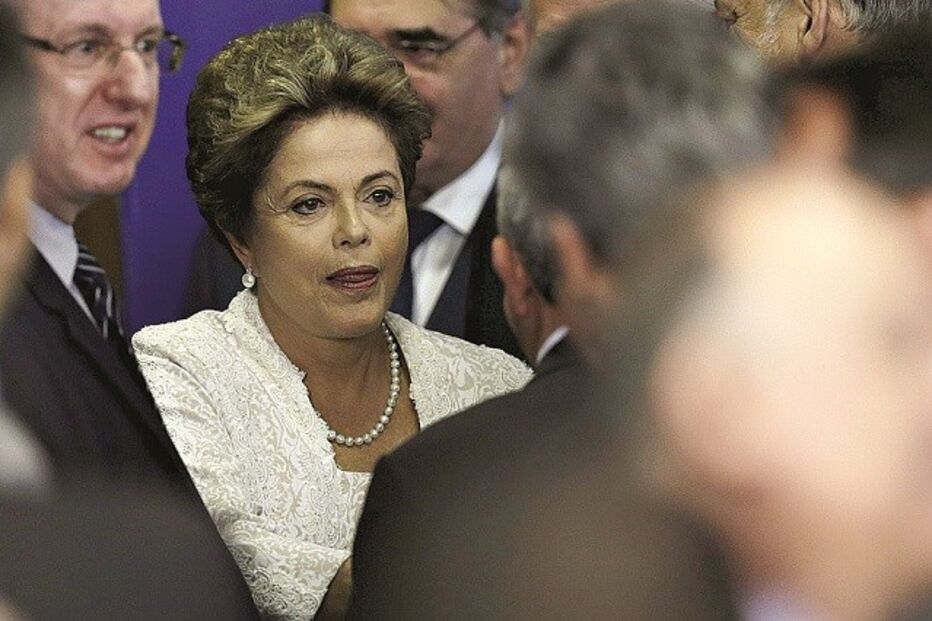 14-10-2015_04_31_47 31 dilma.jpg