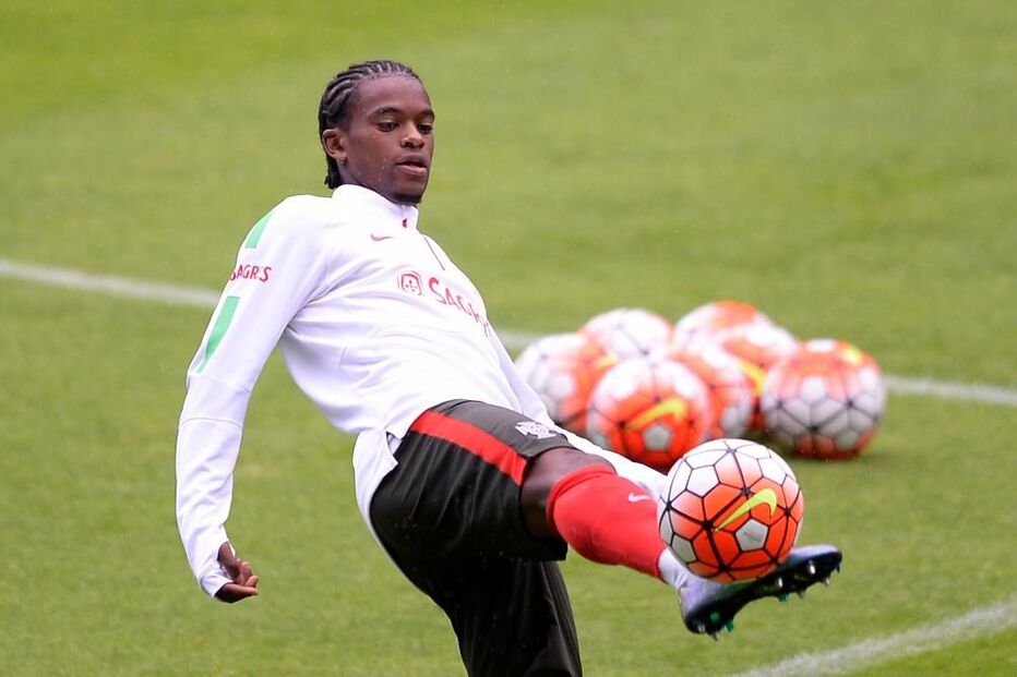 15-10-2015_00_02_37 32 nelson semedo.jpg