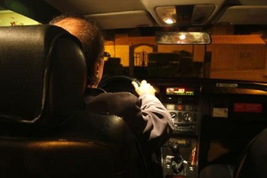 15-10-2015_03_59_17 10 taxista.jpg