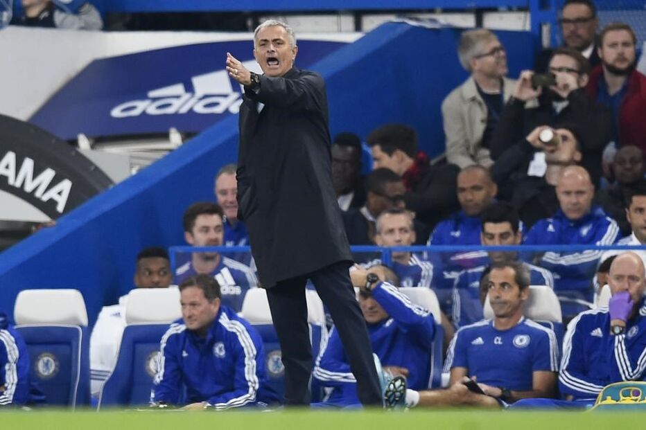 15-10-2015_05_30_40 34 mourinho.jpg