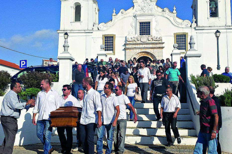 Pároco deixou morta à espera 