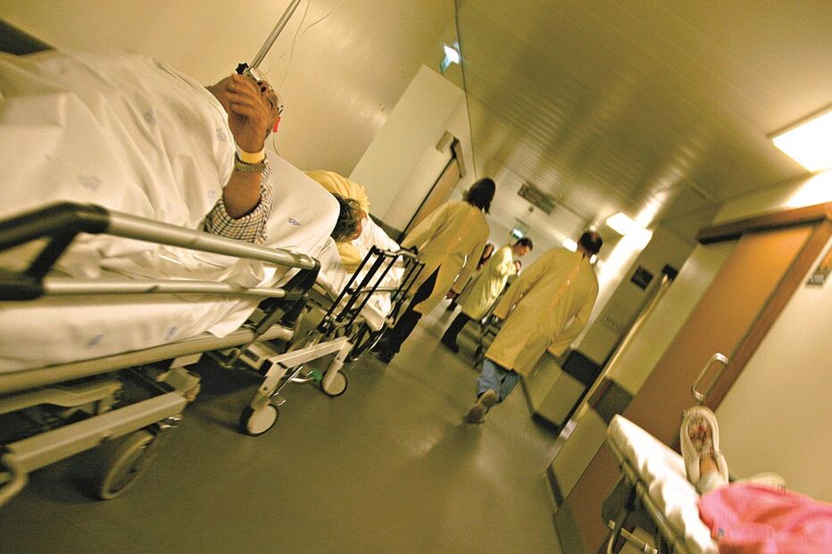 idosos, infeção, fungo, candida, Unidades de Cuidados Intensivos, uci