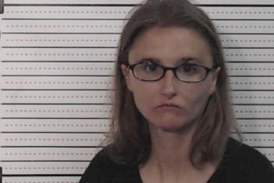 17-10-2015_15_36_01 assassinada.jpg