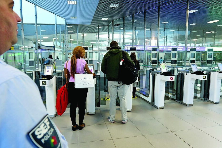 Maior controlo atrasa vistos 