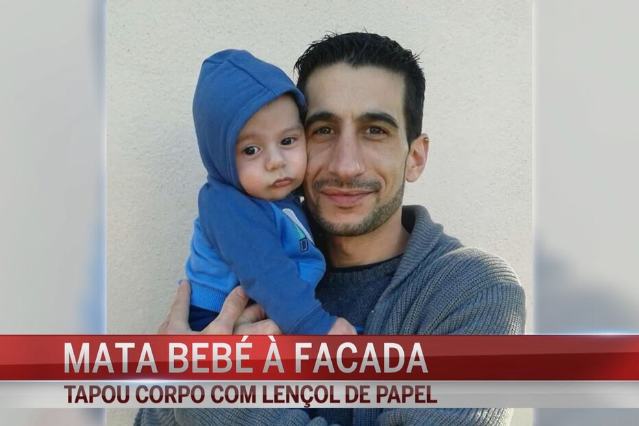 Mata bebé à facada