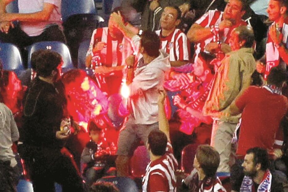 Benfica, jogo, castigo, futebol, adeptos, UEFA, Madrid, jogo, Liga dos Campeões