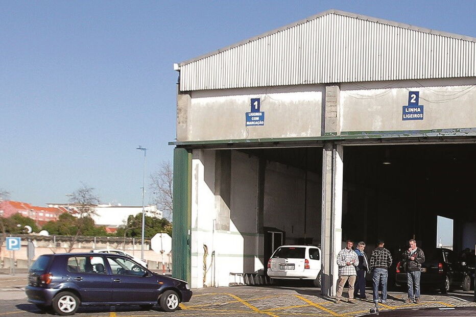 polícias, psp, inspeção, carro, ilegal, anomalias, fiscalizações, trânsito, agentes, CIMA, Poço do Bispo, Lisboa