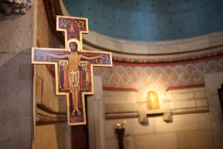 falso, padre, burlão, vendedores, casa de luxo, vendedores, Roma, Itália, família portuguesa, Questura di Roma