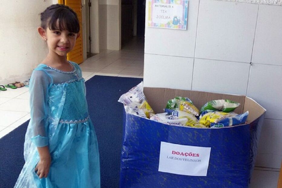 Aniversário, prenda de anos, idosos, Bárbara Rocha, Núcleo Bandeirante, Brasília, Brasil, solidariedade