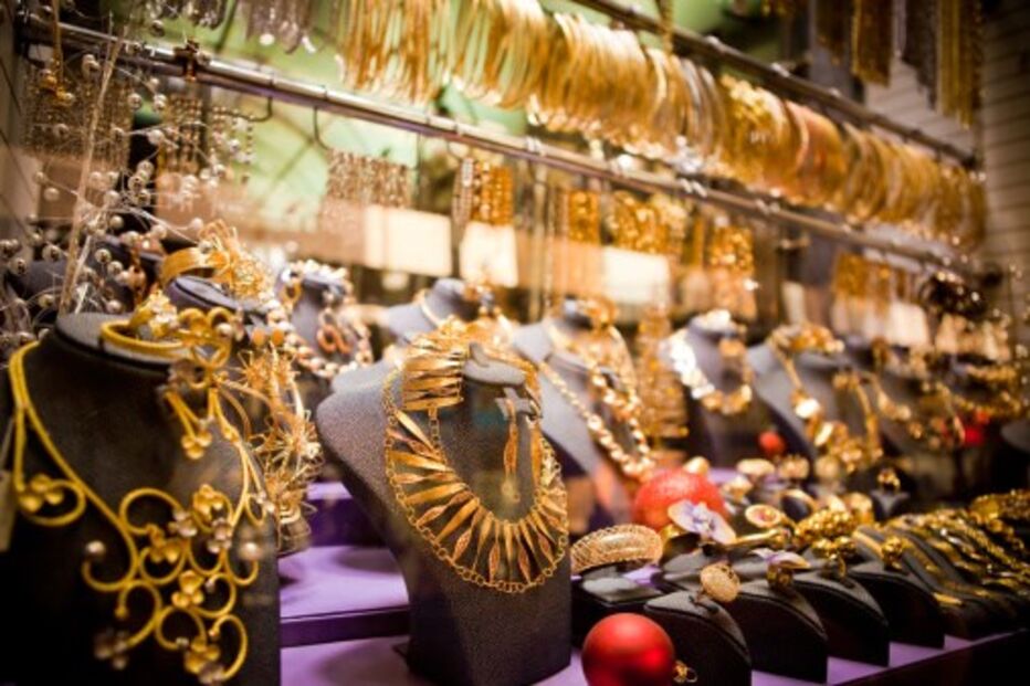 pistola, proprietária, ouro, ameaça, assaltante, arma,  Castelo Branco, Ourivesaria Tiara, José António Morão