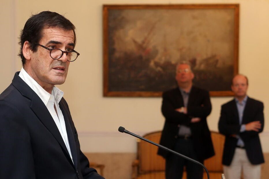 PSD, Porto, Rui Moreira, Miguel Seabra, política, Imposto Municipal, redução, IMI, falta, objetivos, consistência