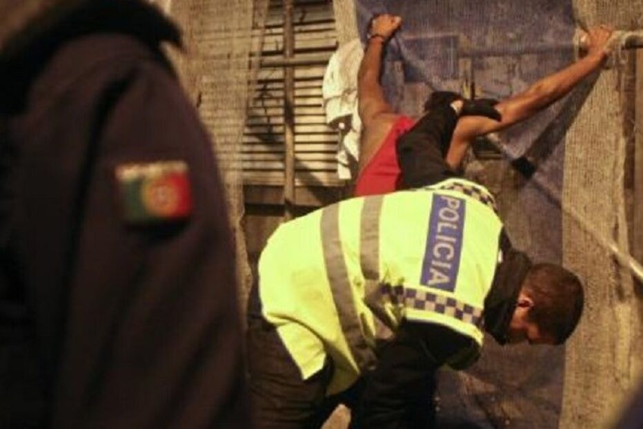 24-10-2015_04_13_55 12 assaltante.jpg