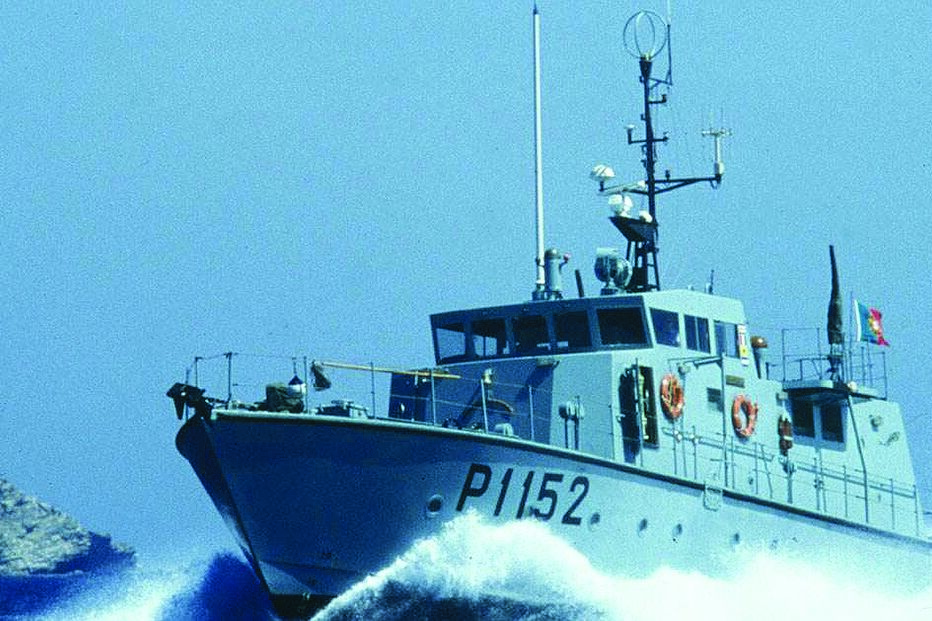 meios acionados, falso alerta, Marinha e Autoridade Marítima, buscas, lancha, navio, militares