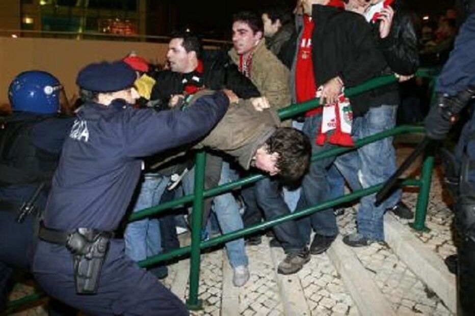 Dérbi, PSP, Polícia de Segurança Pública, Benfica, Sporting, Estádio da Luz, futebol, I Liga, Facebook, adeptos