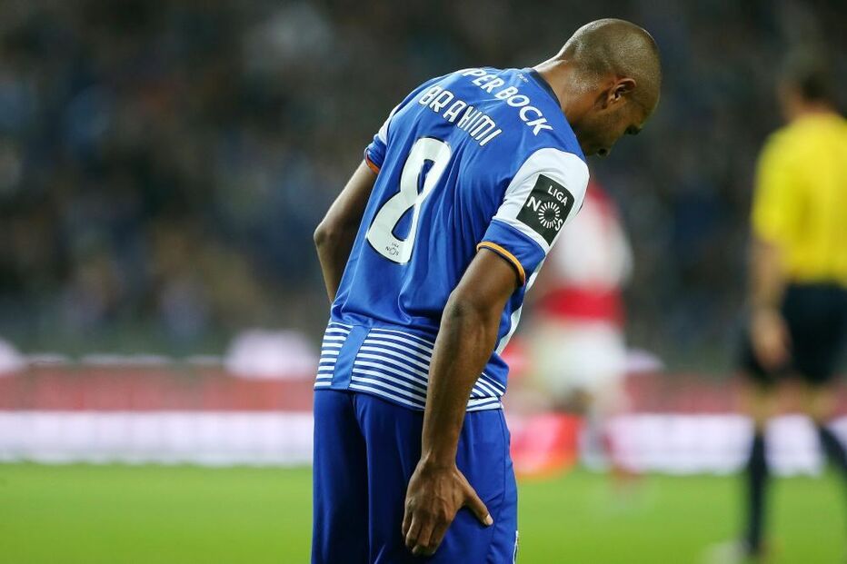 Brahimi, lesão, mialgia, coxa direita, desporto, futebol