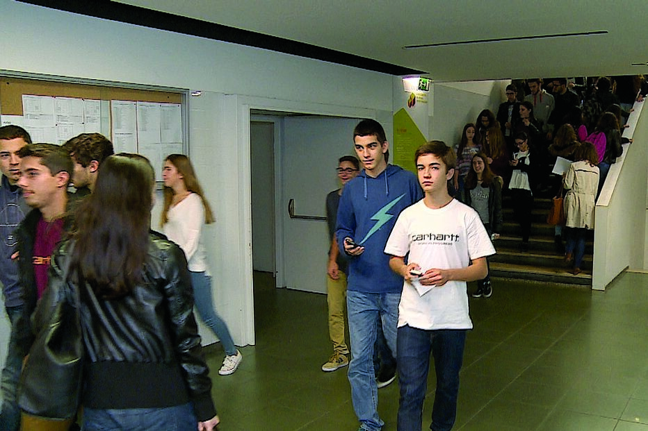 Duzentos alunos sem professores 