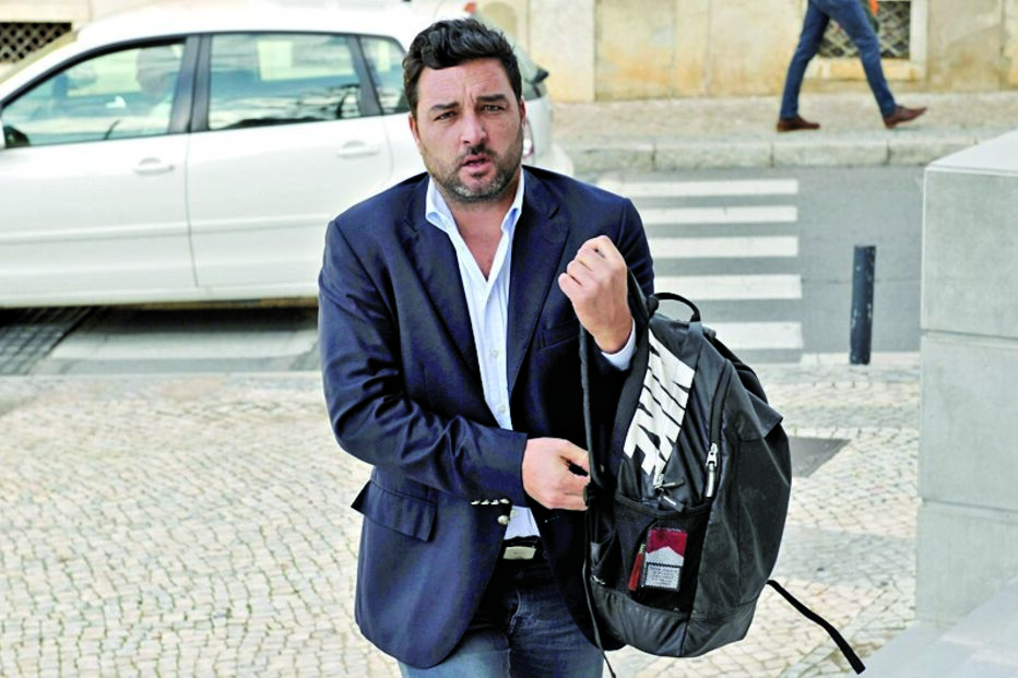 31-10-2015_02_06_37 Imagem alg16a.jpg