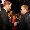 <![CDATA[ Elton John recusa-se a dar mais dinheiro ao príncipe Harry: "Não sou uma caixa Multibanco!" ]]>
