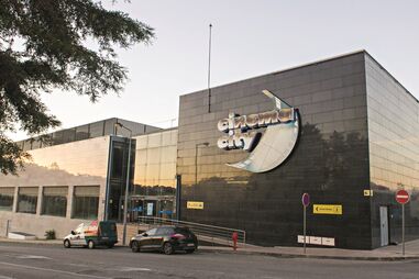 Cinema à venda por 12,8 milhões 