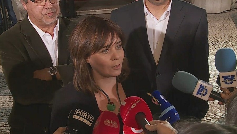 Catarina Martins falava no fim da cerimónia de tomada de posse do novo Governo