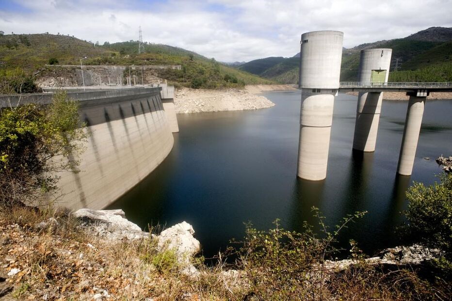 Portugal, Sistema Nacional de Informação de Recursos Hídricos, bacias hidrográficas, armazenamento, crescimento, água, ambiente
