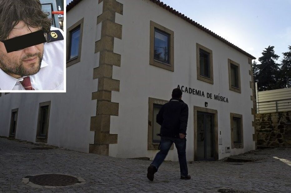 03-11-2015_23_08_36 13 professor.jpg