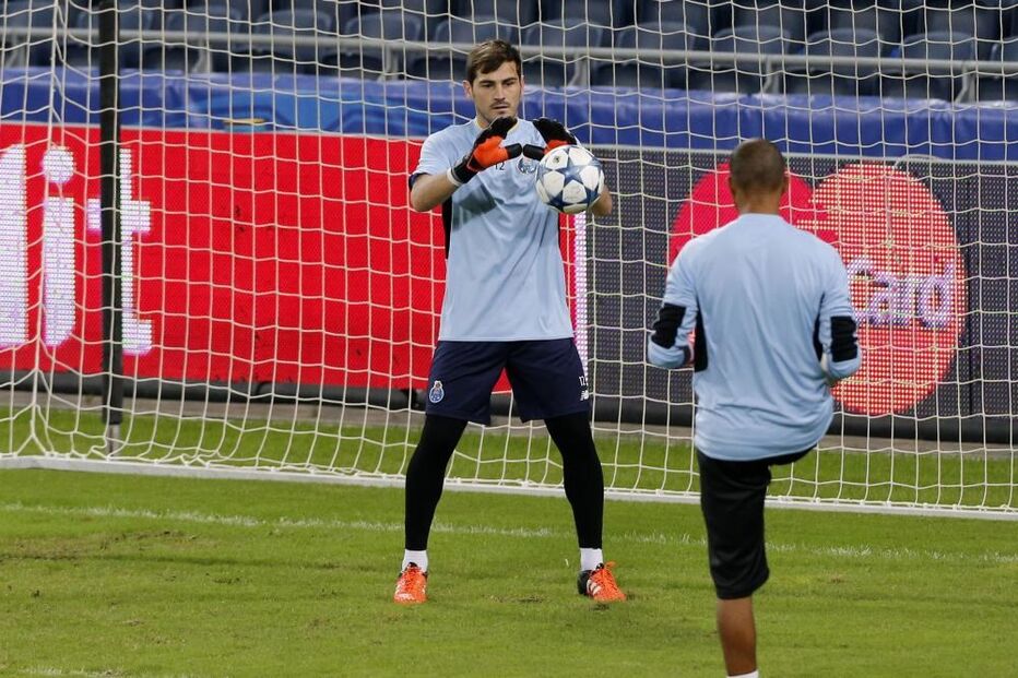 Iker Casillas, Liga dos Campeões, Xavi, recorde, vitórias