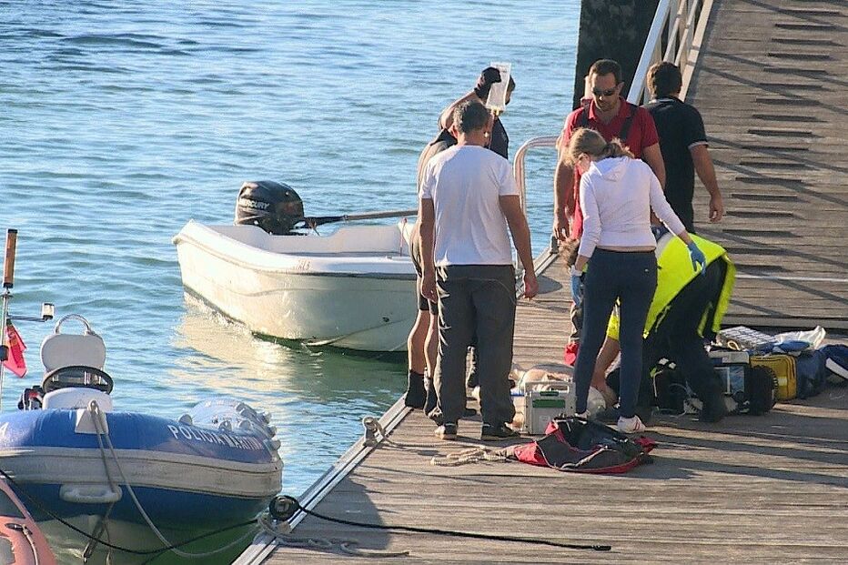 onda, afogado, Algarve,  Albandeira, praia Lagoa