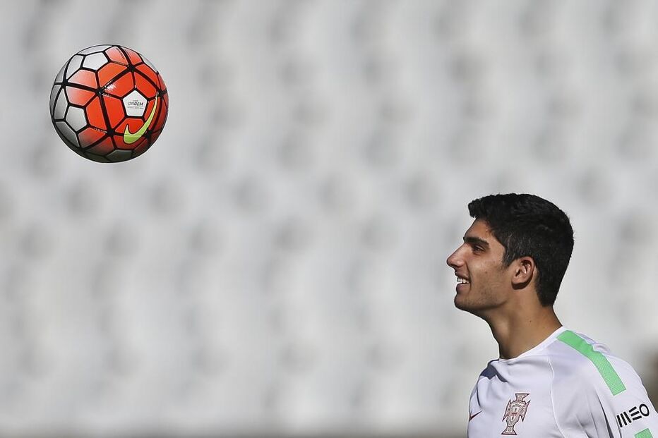 Gonçalo Guedes, Benfica, José Fonte, Rúben Neves, FC Porto, Fernando Santos, futebol