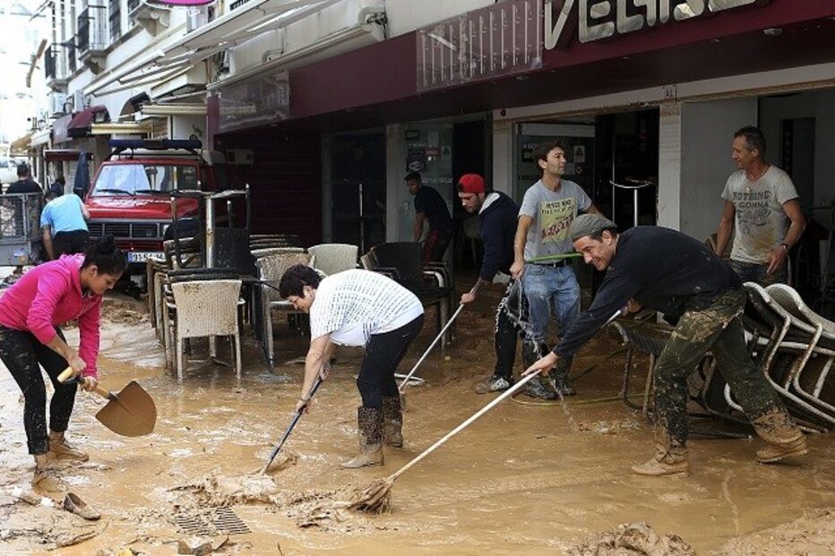 10-11-2015_22_53_20 13 enxurrada.jpg