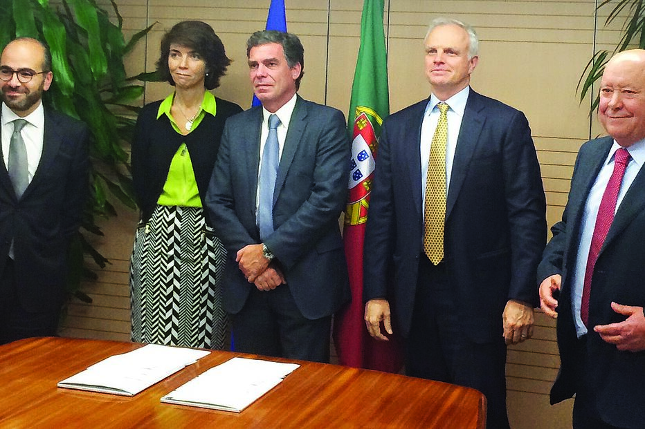 Lisboa, Porto, voos, tap, venda, contas, companhia aérea