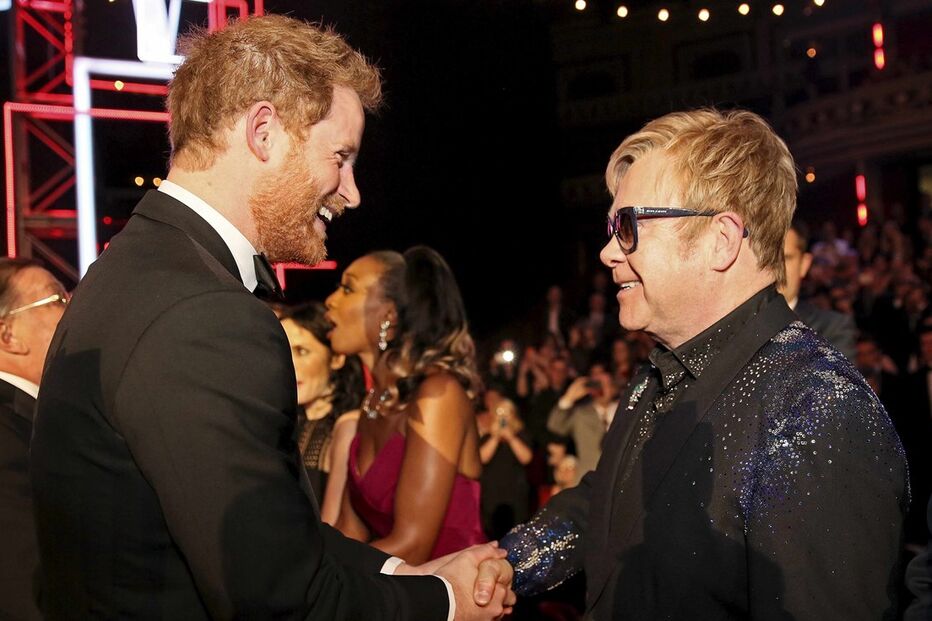 15-11-2015_17_53_35 Harry (L) e Elton John.jpg