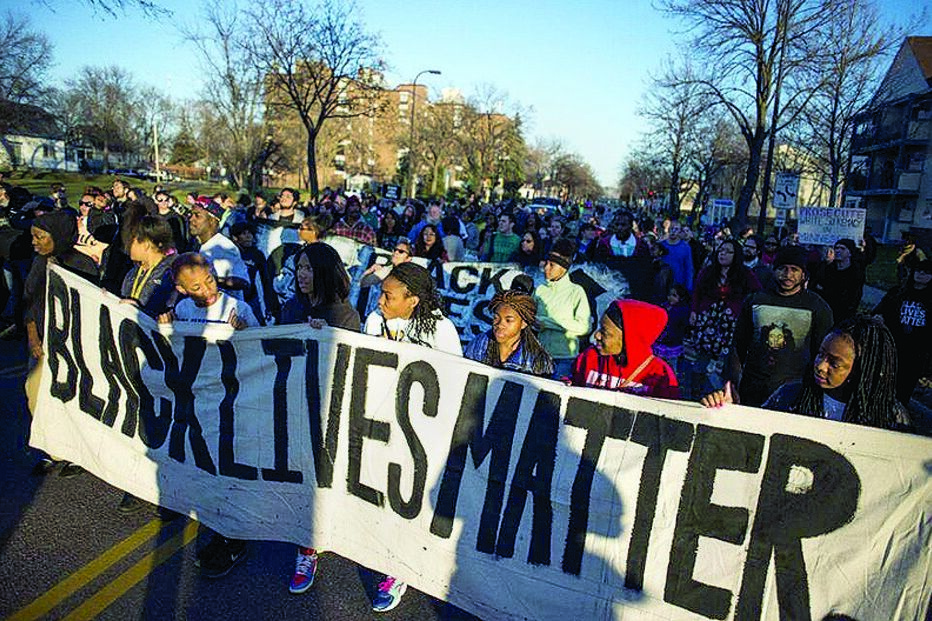 Morte de negro reaviva protestos 
